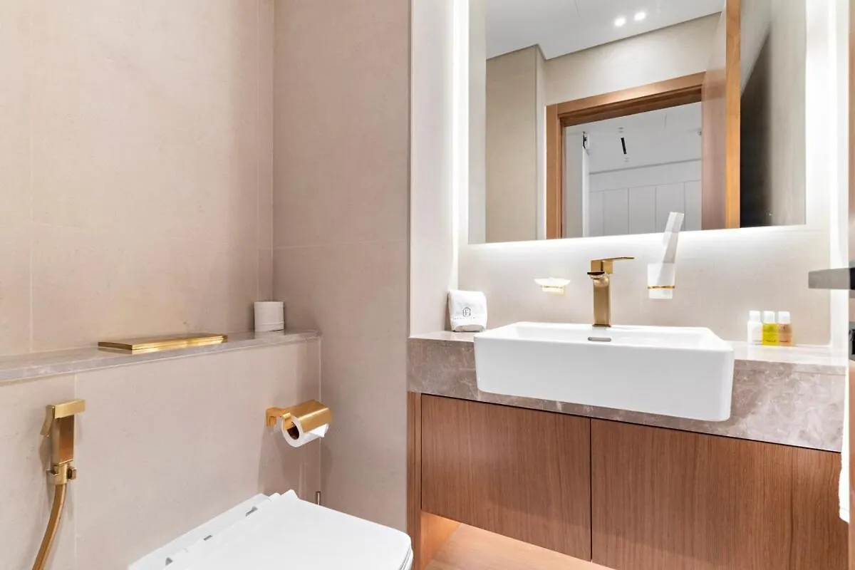 First Class 1Br Cozy Urban Getaway Dubai Apartment