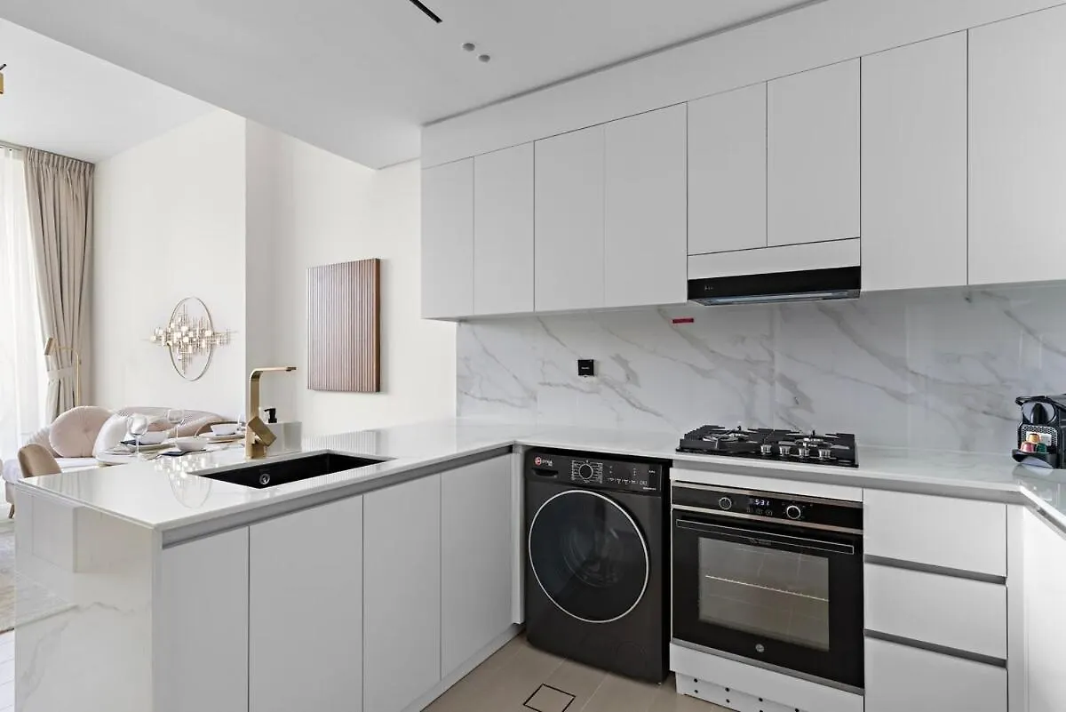 Apartment First Class 1Br Cozy Urban Getaway Dubai