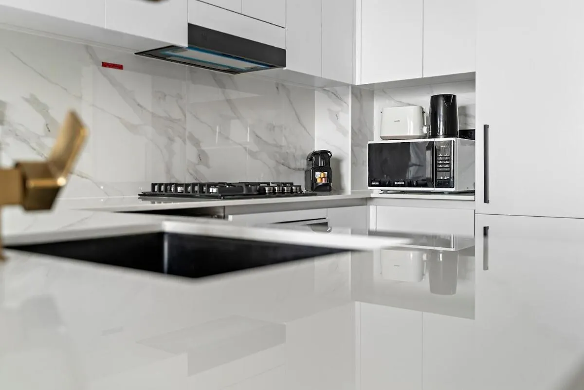 First Class 1Br Cozy Urban Getaway Dubai Apartment