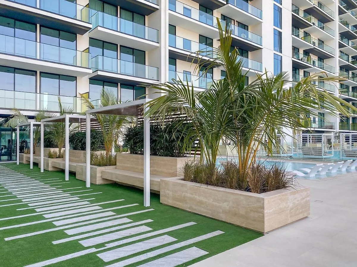 First Class 1Br Cozy Urban Getaway Dubai