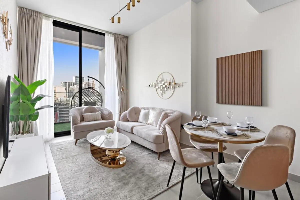 First Class 1Br Cozy Urban Getaway Dubai